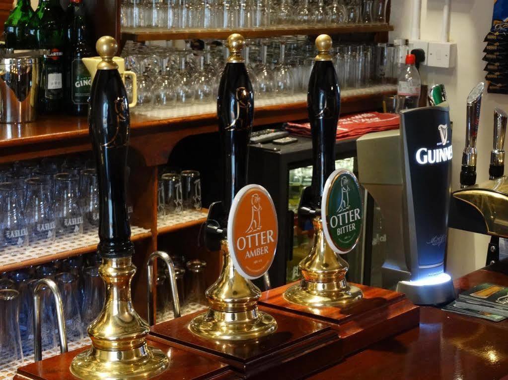 The Red Lion Hotel Oakford المظهر الخارجي الصورة