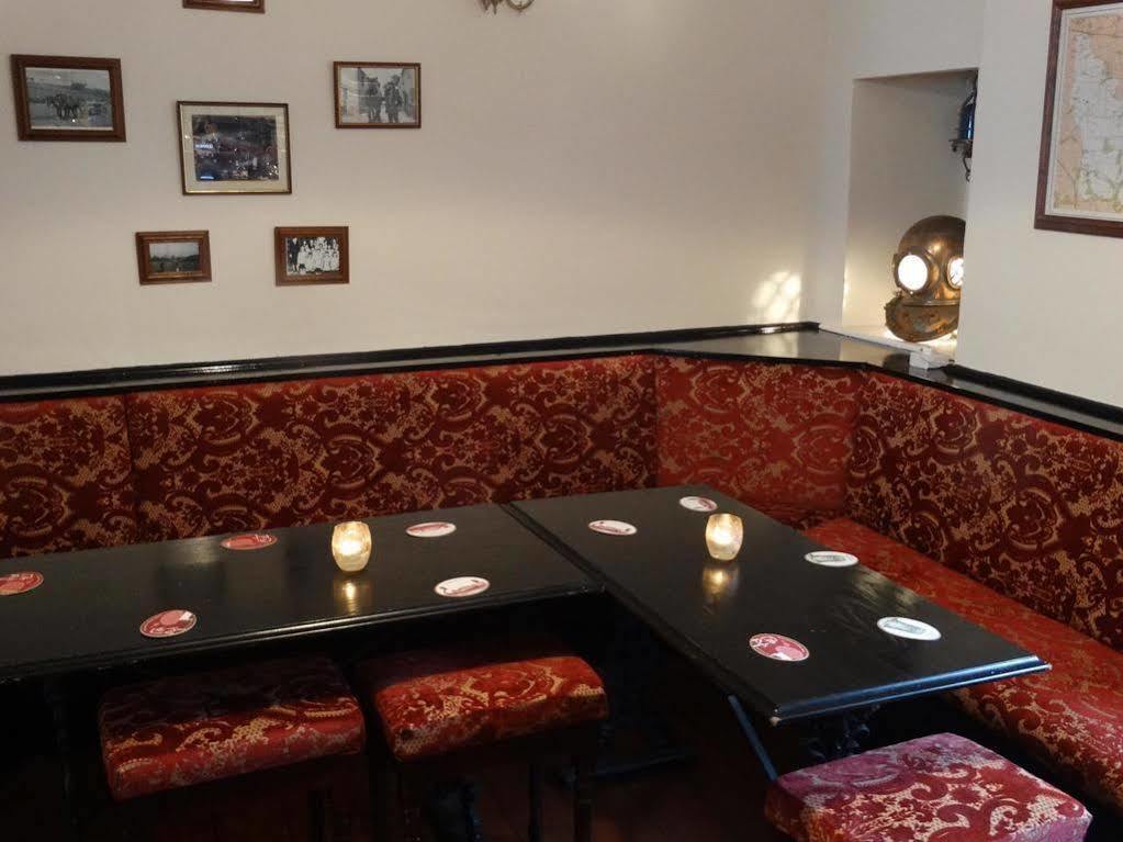 The Red Lion Hotel Oakford المظهر الخارجي الصورة